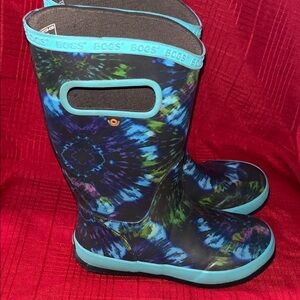 BOGS Kid’s TIE DYED RAINBOOTS Youth Size 2